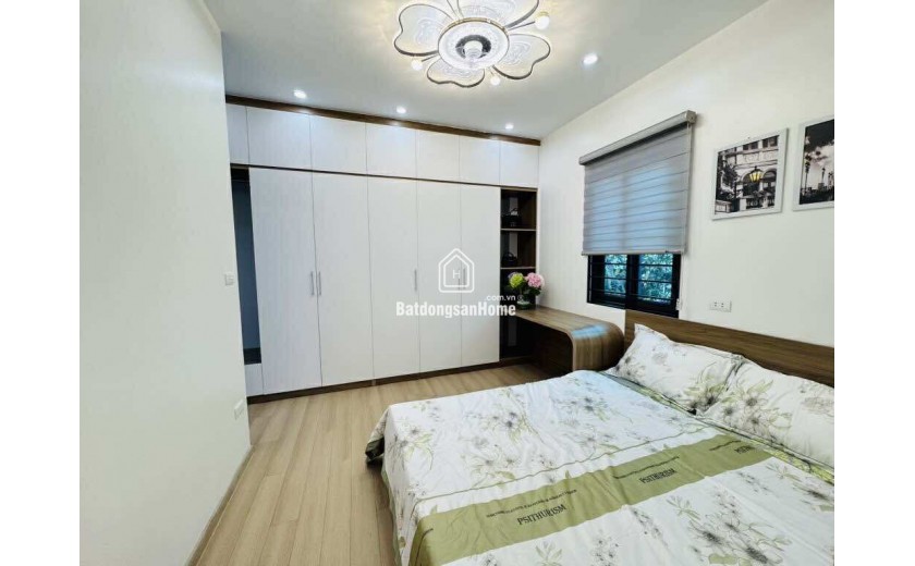MINH KHAI - NHÀ ĐẸP 5 TẦNG - Ô TÔ ĐỔ CỬA - NHỈNH 8 TỶ